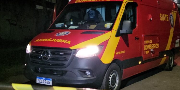 Pessoas em situação de rua são esfaqueadas por supostos seguranças em Curitiba