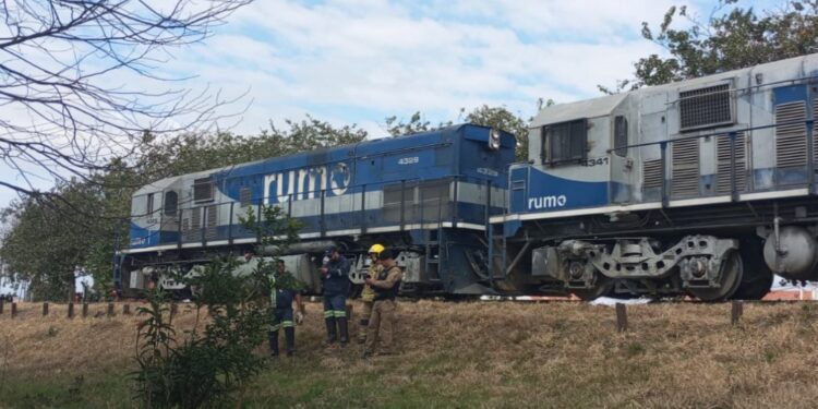 Homem morre atropelado por locomotiva no Capão da Imbuia, em Curitiba