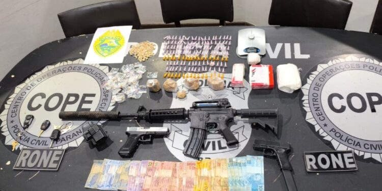 Ação integrada das forças de segurança prende quatro suspeitos ligados a furto em agência bancária e apreende drogas e armas em Colombo