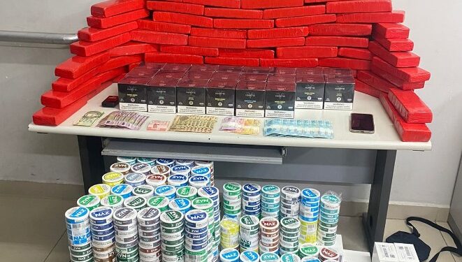 Após receber denúncia, PM aborda caminhão e encontra maconha e cigarros eletrônicos
