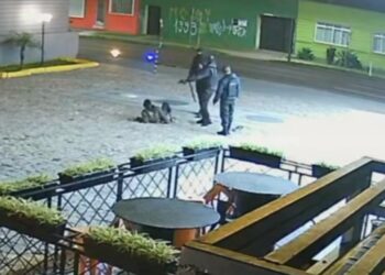 Policia Civil prende vigilantes que atacaram moradores de rua em Curitiba