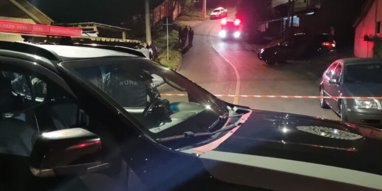 Após atirar quatro vezes na esposa, homem é neutralizado pela RONE
