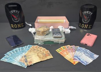 Dupla é presa com mais de um quilo de crack e cocaína durante ação da RONE