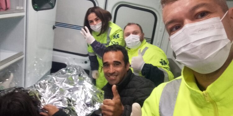 Gestante dá à luz dentro de ambulância da EPR Litoral Pioneiro na BR-277