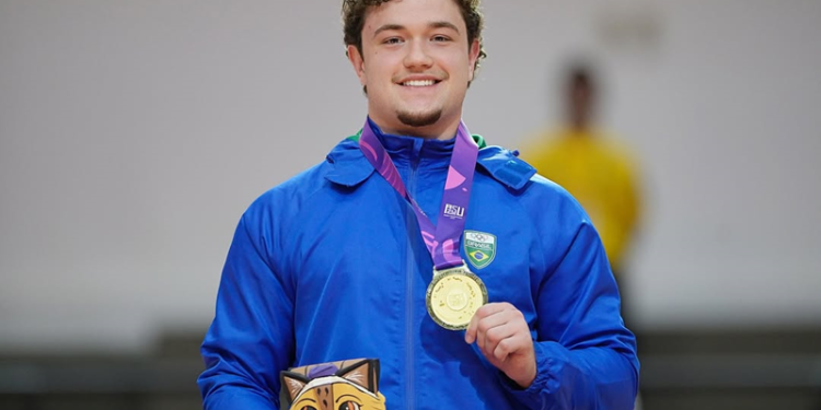 Atleta curitibano conquista a medalha de ouro no judô nos Jogos Pan-Americanos Júnior em Assunção