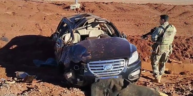 Traficante capota veículo com quase meia tonelada de maconha e é preso pela PRF