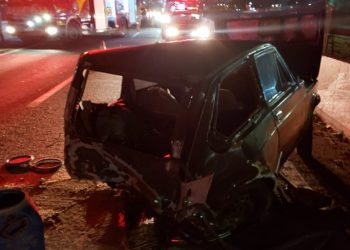 Mulher fica gravemente ferida ao ser ejetada em colisão na BR-277