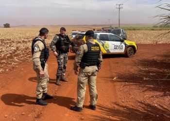 Polícia Militar prende seis envolvidos em assalto, neutraliza suspeito e recupera arma e veículo