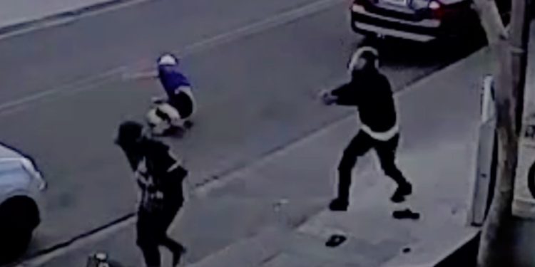 Câmera registra execução em rua movimentada de Colombo