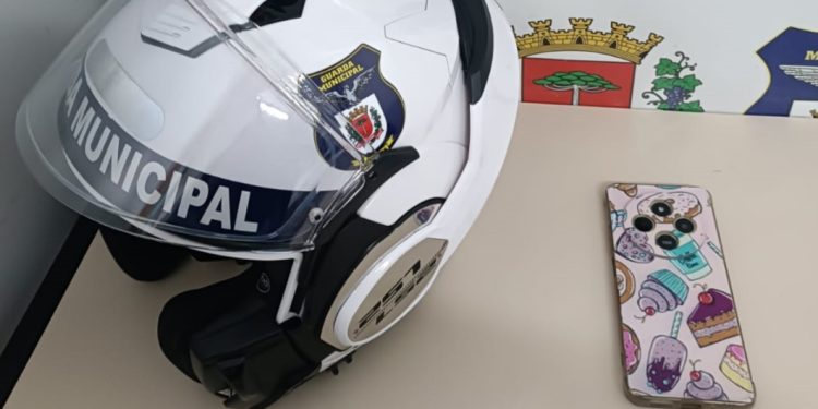 Indivíduo é preso após roubar celular e diz que a culpa é da recaída nas drogas