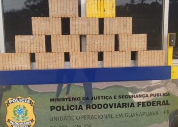 Viatura falsa da Receita Federal é flagrada com mais de 150 quilos de cocaína que seriam entregues em Curitiba