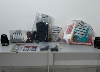 RONE prende trio que assaltou farmácia no Batel e recupera dinheiro e produtos roubados