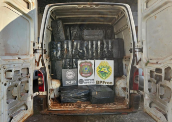 PF,PC e PM apreendem veículos com caixas de cigarros contrabandeados