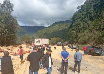 Grave acidente interdita BR-277 na Serra da Esperança, em Guarapuava
