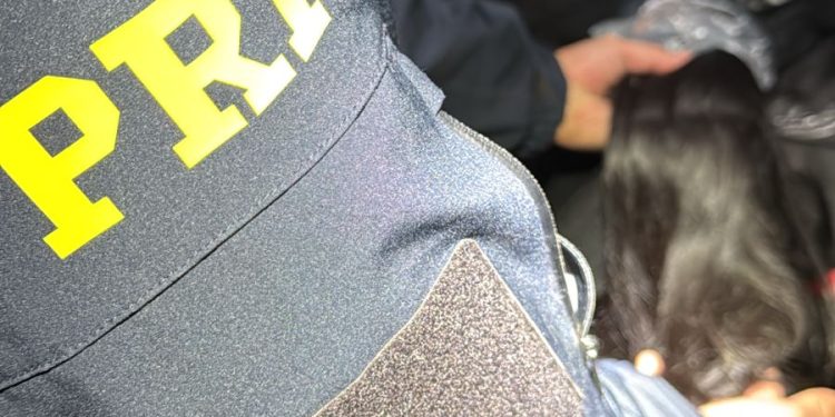 PRF apreende mais de 160 quilos de cabelo humano no Paraná