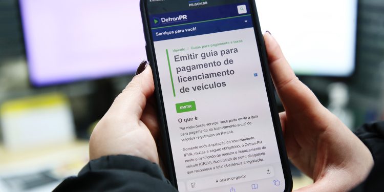 Certificado de licenciamento de veículos: com dez datas, vencimentos começam na sexta