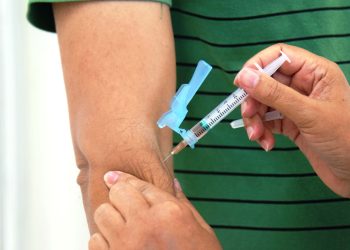 Saúde reforça vacinação contra sarampo para jovens de 20 a 29 anos e reforça busca ativa