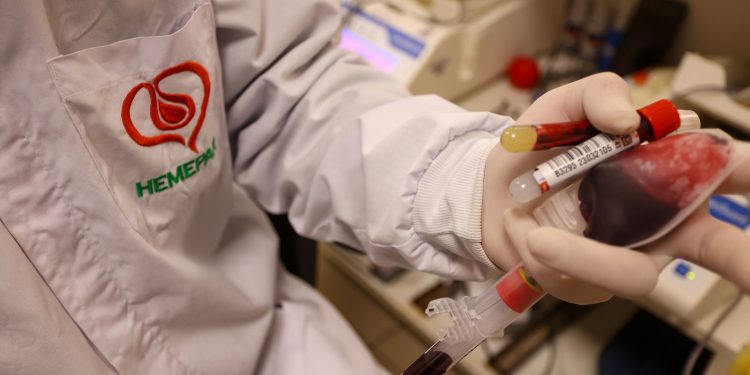 Hemepar solicita com urgência doações de sangue dos tipos O- e O+