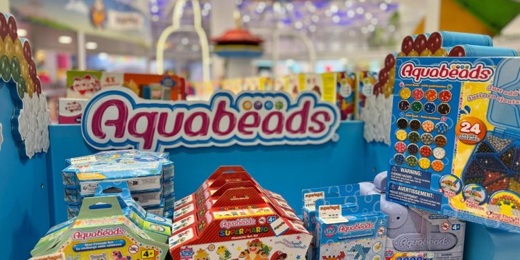 Superlegal realiza oficina gratuita de Aquabeads para as crianças