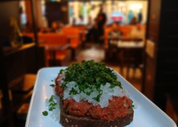 Shopping Estação concentra opções de happy hour em Curitiba