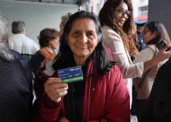 Mais de 14 mil pessoas idosas já emitiram carteira para viajar sem custo nos ônibus entre cidades