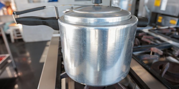 Corpo de Bombeiros do Paraná alerta para riscos e cuidados no uso da panela de pressão