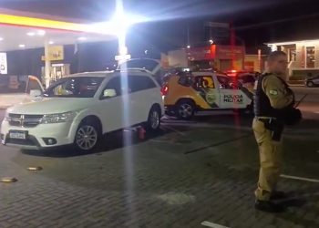 PM detém quatro e salva 2 homens de situação de sequestro em Curitiba