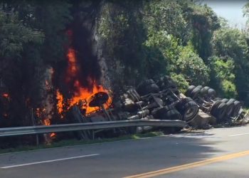 Curitibano salva motorista de carreta em chamas na região metropolitana de Curitiba