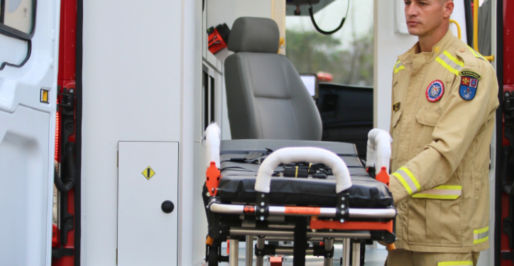 Corpo de Bombeiros alerta para alto número de registros de quedas de idosos no Paraná