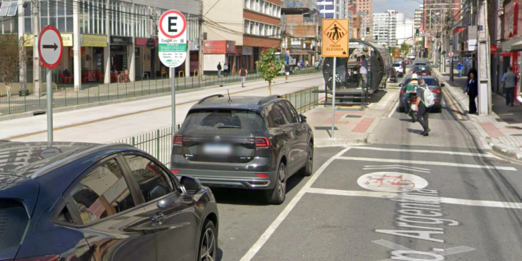 Projeto de Lei quer tirar pontuação da CNH por estacionamento regulamentado