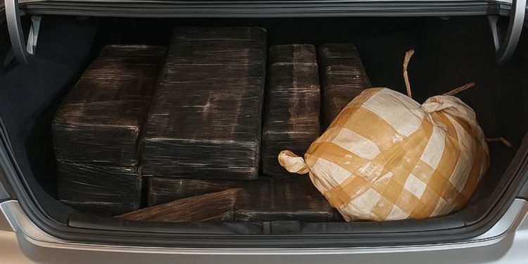 PRF apreende 188 quilos de maconha no noroeste do Paraná