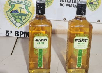 Homem é preso após furtar whisky de supermercado e tentar esconder produtos em matagal