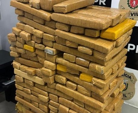 PMPR recupera veículo furtado e apreende mais de 220 quilos de maconha