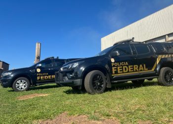 PF, PM/PR e Receita Federal apreendem veículo com produtos contrabandeados