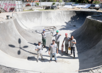 Prefeitura de Curitiba constrói pista pública de skate inspirada em bowl lendário da Califórnia