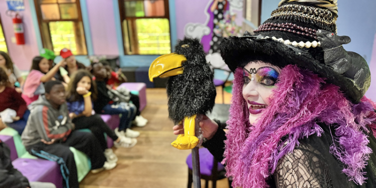 Faróis do Saber e bibliotecas têm diversão e cultura de graça para todas as idades