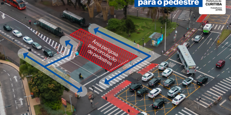 Pedestres devem redobrar a atenção na região da rodoferroviária durante obra do BRT Leste/Oeste