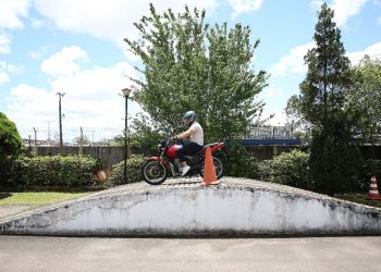 CNH para moto: exames práticos no Paraná não terão mais rampa como obstáculo