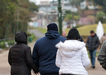 Após temporais, chuva dá trégua e volta na quinta; Curitiba tem recorde de frio em outubro