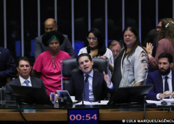 Câmara dos Deputados aprova licença menstrual de até 2 dias