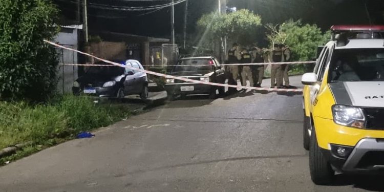 Homem é morto a tiros após discussão no Santa Cândida