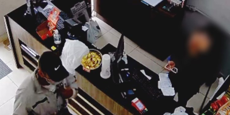 Delegacia de Furtos e Roubos procura assaltante que tem aterrorizado no Bacacheri