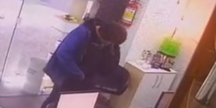 Após aterrorizar mulheres no bairro Água Verde, indivíduo é detido, levado para a delegacia e liberado