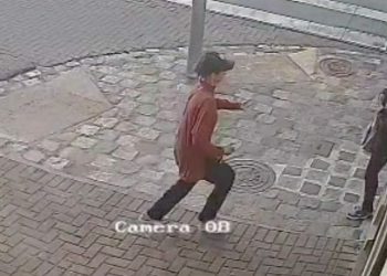 Guarda Municipal prende casal em flagrante após roubo e agressão a mulher no Centro de Curitiba, veja o vídeo