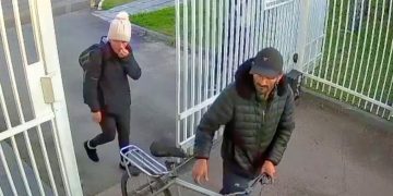 Trio invade condomínio e leva bicicletas e botijão de gás, em Curitiba, veja o vídeo