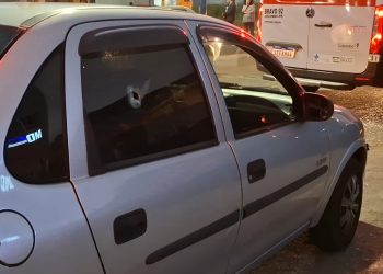 Mulher é vítima de bala perdida em Colombo, veja o vídeo