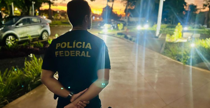 PF e PC prendem foragido por tráfico de drogas e armas no Paraná