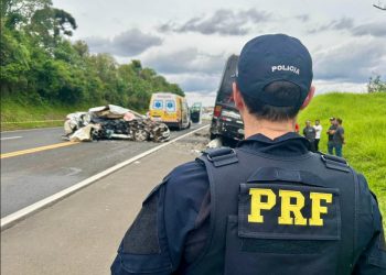 Colisão traseira deixa duas vítimas fatais na BR-277