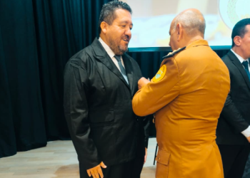 Polícia Militar celebra 15 anos do 1º CRPM com homenagens e entrega de medalhas em Curitiba