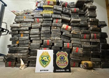 BPFRON e Polícia Federal apreendem mais de duas toneladas de maconha em caminhão carregado com soja em Toledo